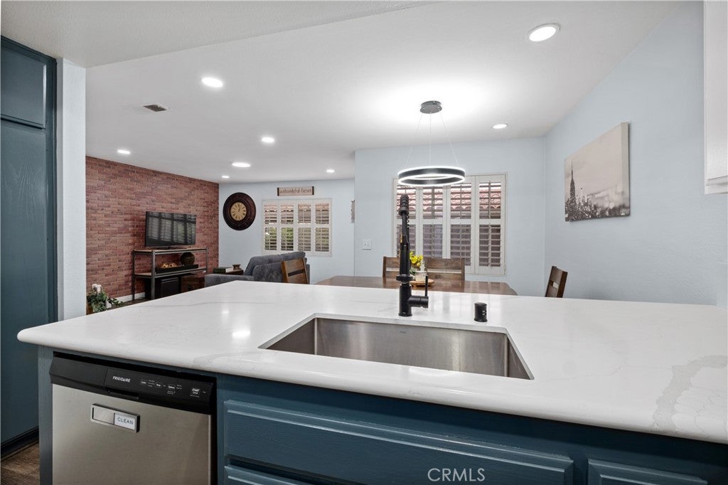 336 Lemon, Irvine CA 92618 - Photo 12