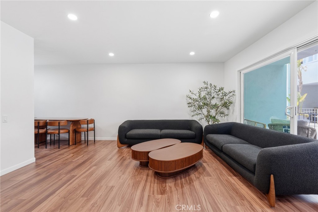 14414 Addison 17