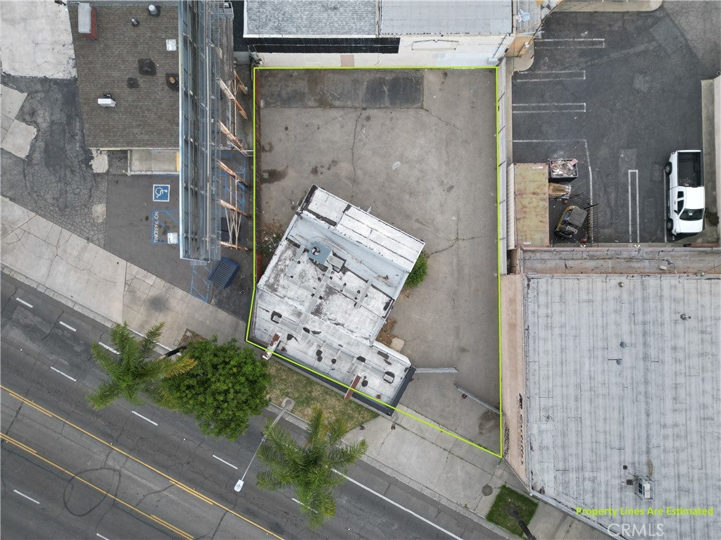 6682 Magnolia Avenue