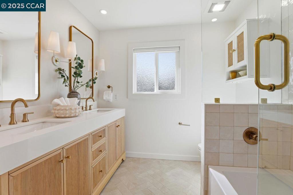 BROOKSIDE - Residential