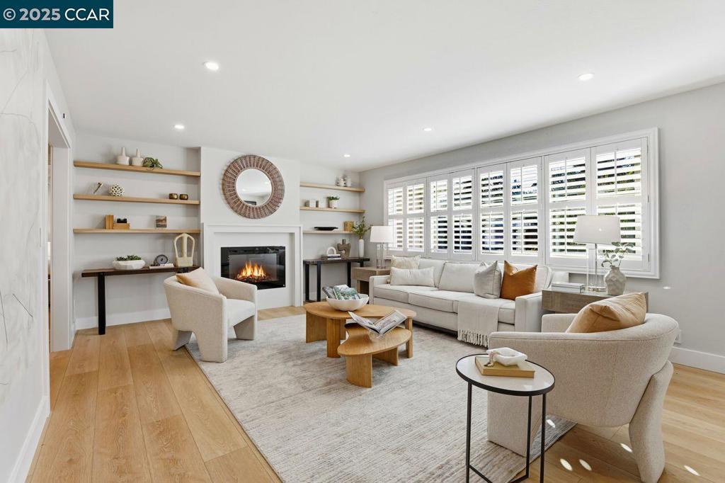 BROOKSIDE - Residential