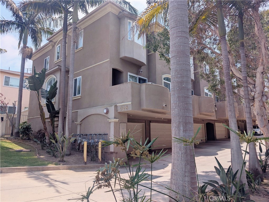 328 E Imperial 6