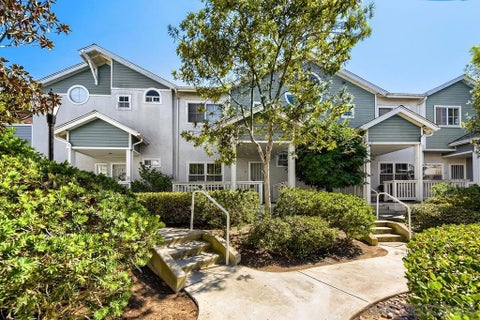 Photo of 10070 Scripps Vista Way WAY #17, San Diego, CA 92131 (MLS # 260023512SD)