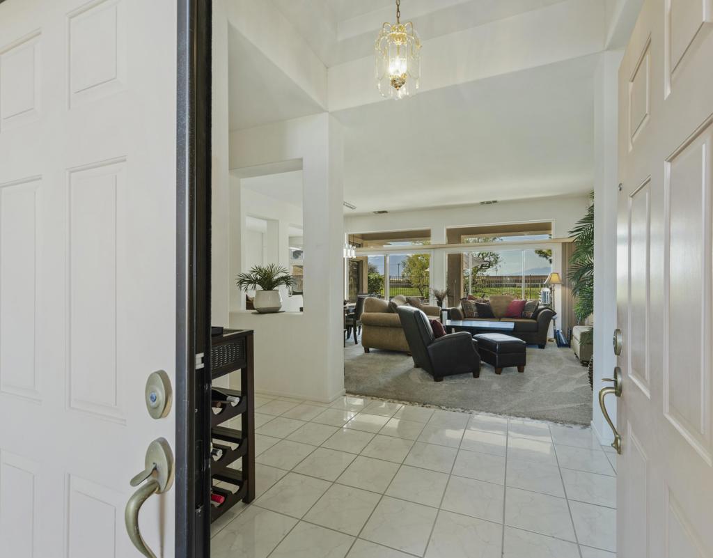 38129 Grand Oaks Avenue