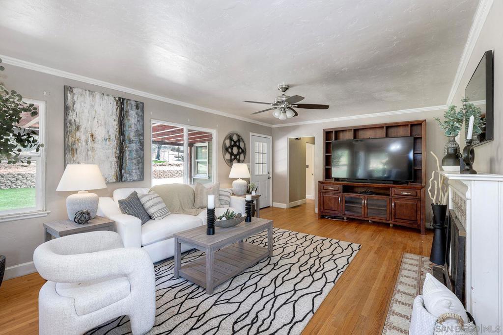 10859 Valle Vista