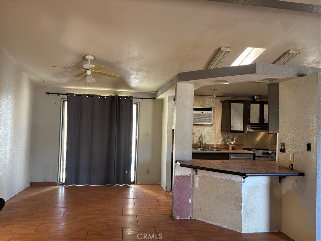 2075 Spring Valley