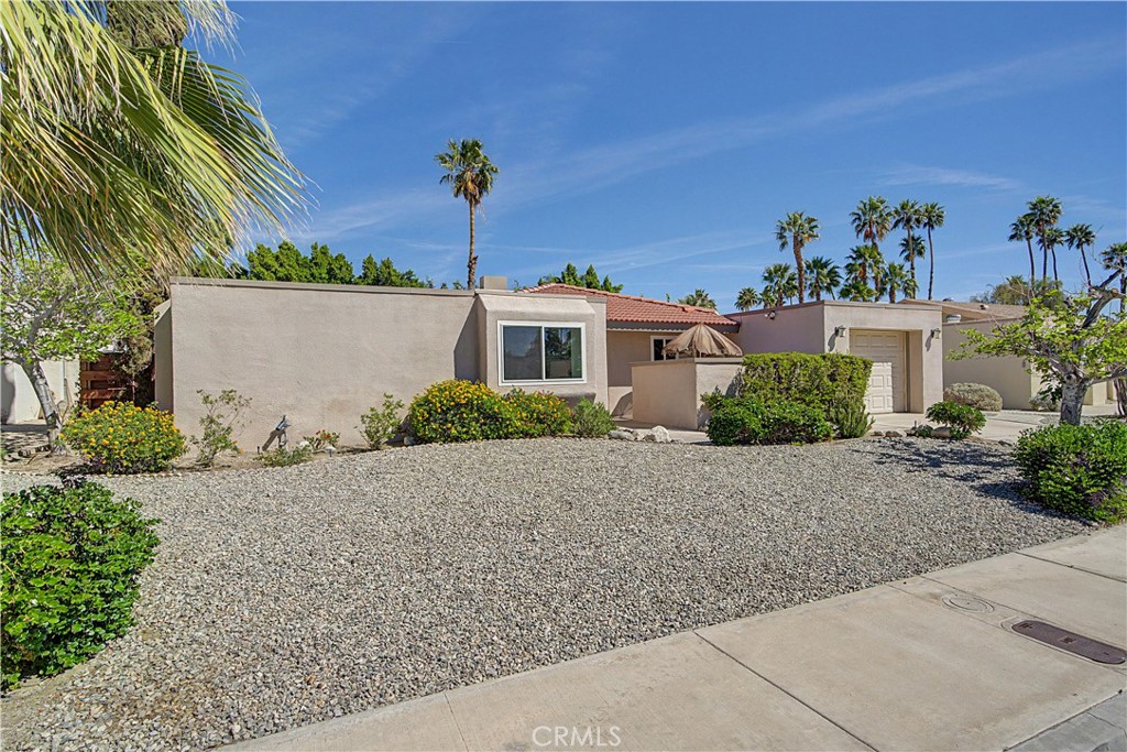 1360 E Gem Circle