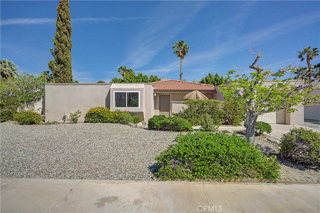 1360 E Gem Circle