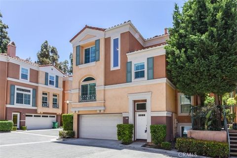 Photo of 12 Palagonia Aisle, Irvine, CA 92606 (MLS # OC26074518)