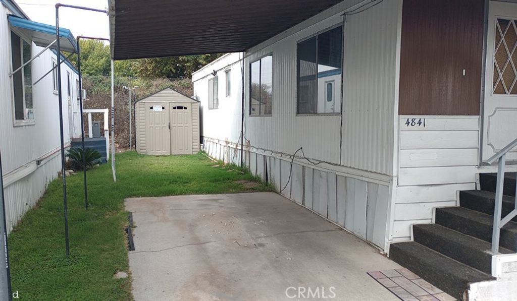 Photo of 4841 Holly Avenue #114, Long Beach, CA 90805 (MLS # PW25244636)