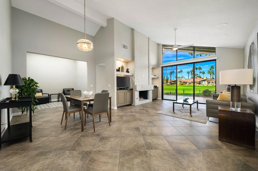 The Lakes Country Cl - Residential