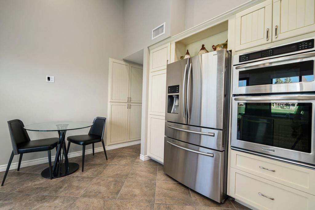 The Lakes Country Cl - Residential