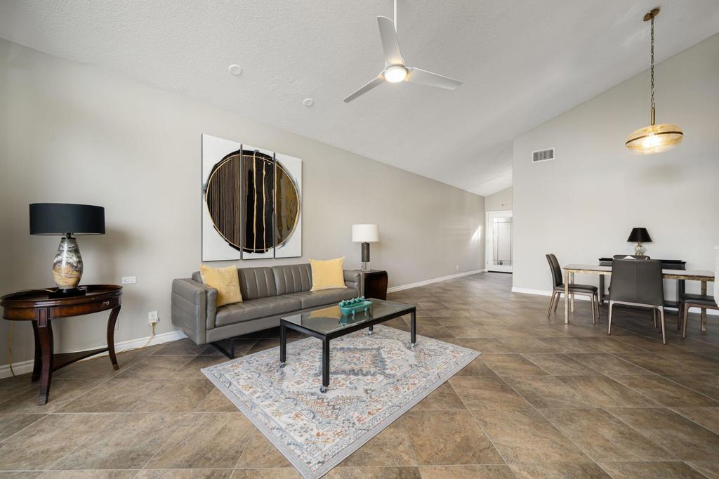 The Lakes Country Cl - Residential