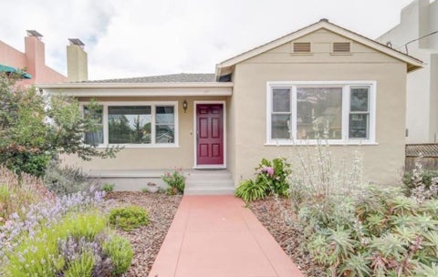 Photo of 307 Monroe Street, Monterey, CA 93940 (MLS # ML82061951)