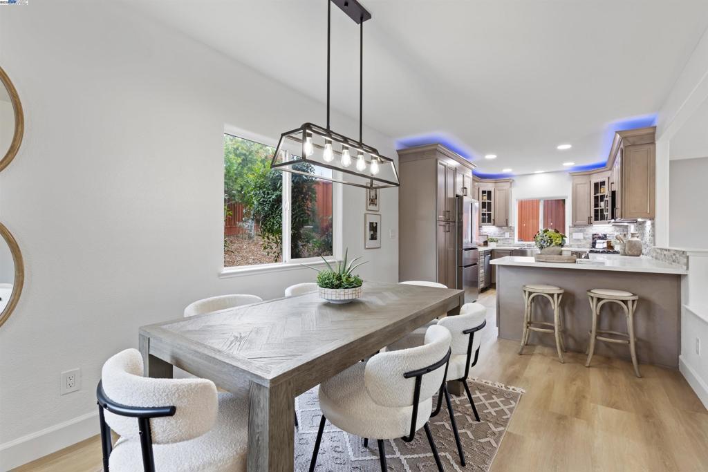 BRIDGEVIEW HGHTS - Residential