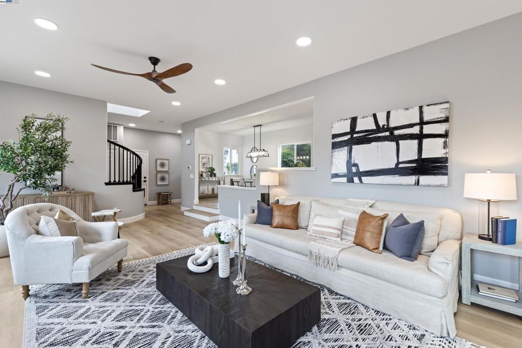 BRIDGEVIEW HGHTS - Residential