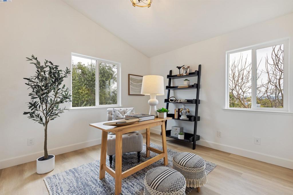 BRIDGEVIEW HGHTS - Residential