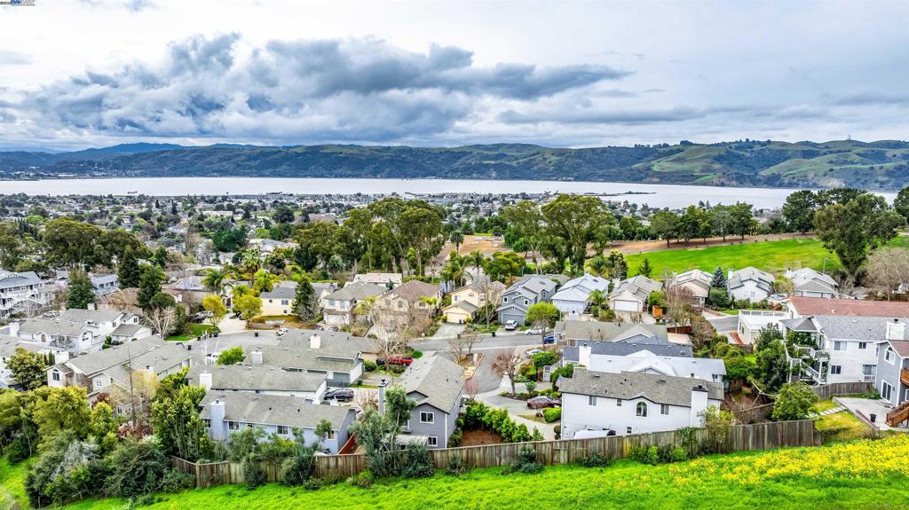 BRIDGEVIEW HGHTS - Residential