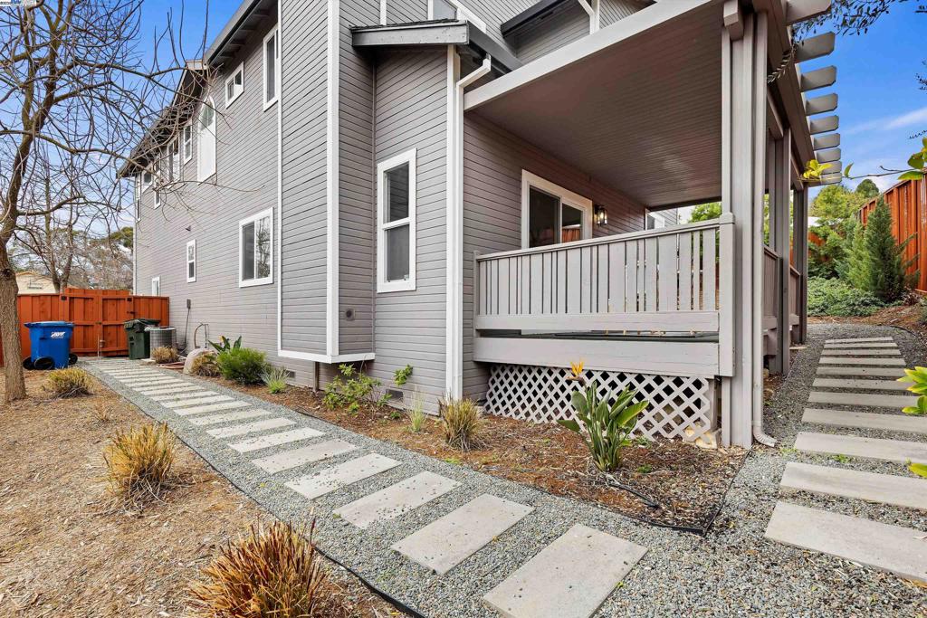 BRIDGEVIEW HGHTS - Residential