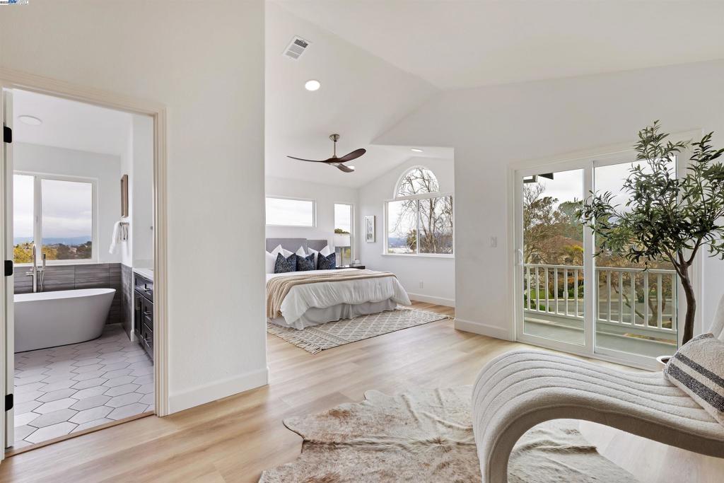 BRIDGEVIEW HGHTS - Residential