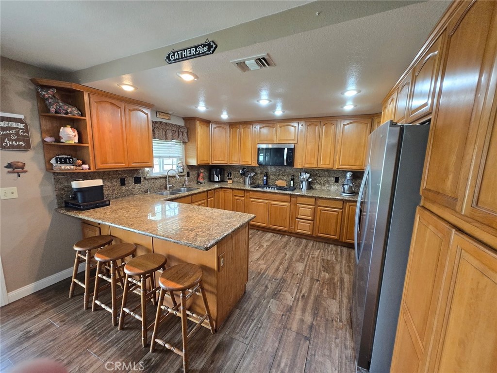 2670 Vine