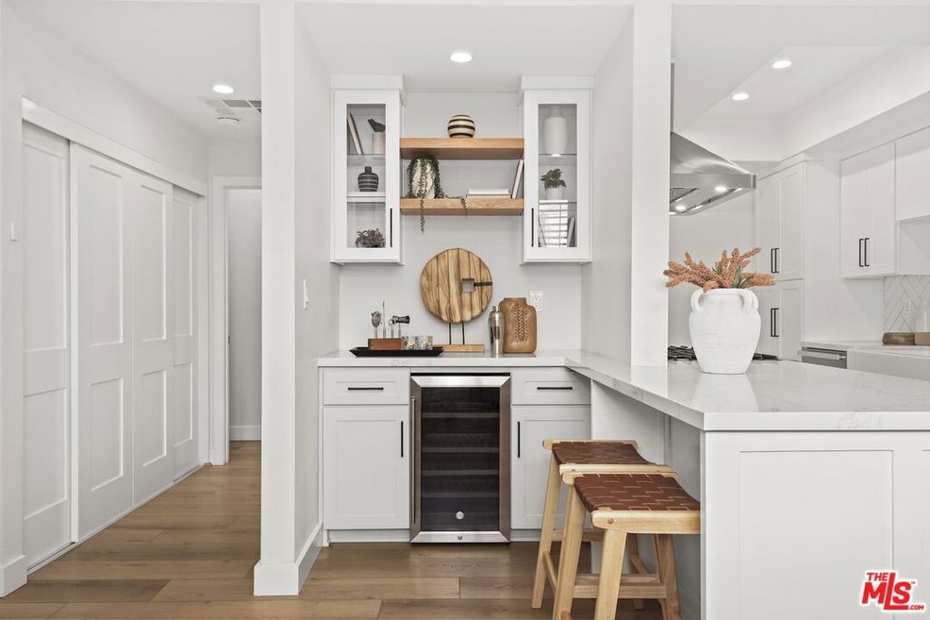 Photo of 1049 16th Street #5, Santa Monica, CA 90403 (MLS # 26632681)