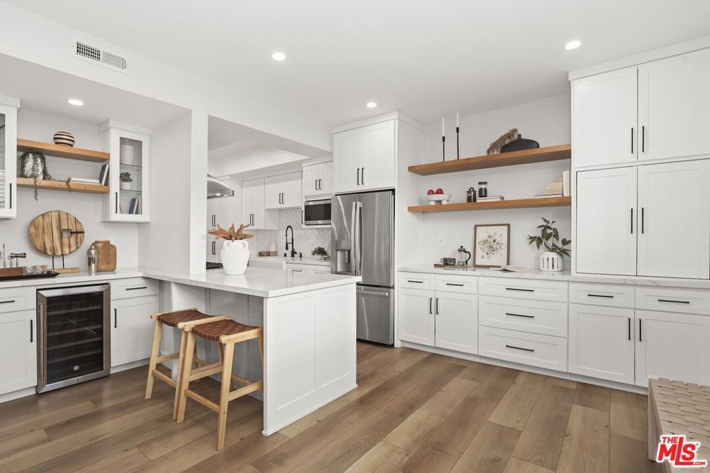 Photo of 1049 16th Street #5, Santa Monica, CA 90403 (MLS # 26632681)