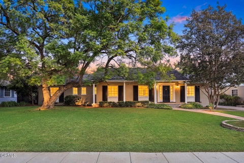Photo of 1950 Del Mar Avenue, San Marino, CA 91108 (MLS # P1-29180)