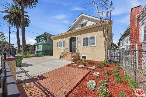 Photo of 1147 S Westlake Avenue, Los Angeles, CA 90006 (MLS # 26656273)