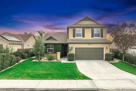 Photo of 1119 W Muir Way Way, Hanford, CA 93230 (MLS # 260023528SD)