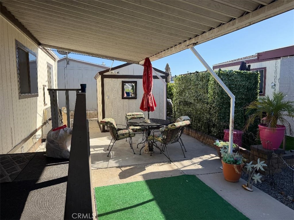 1456 E PHILADELPHIA 129