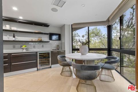 Photo of 300 N Swall Drive #305, Beverly Hills, CA 90211 (MLS # 25619071)