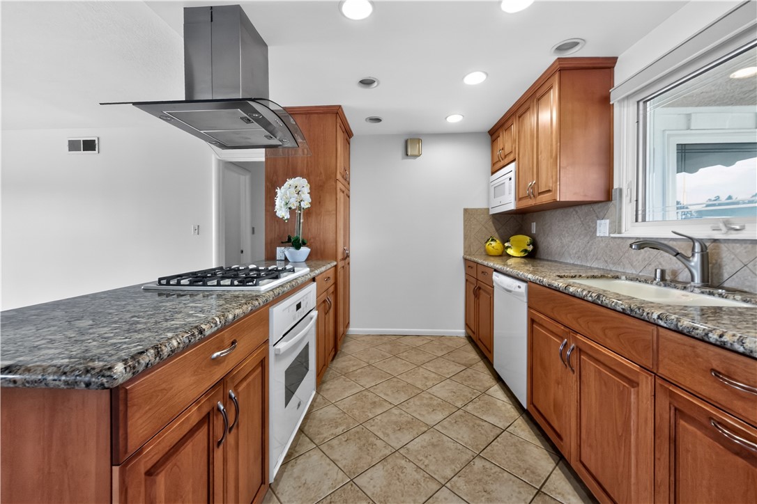 3034 N Westhaven