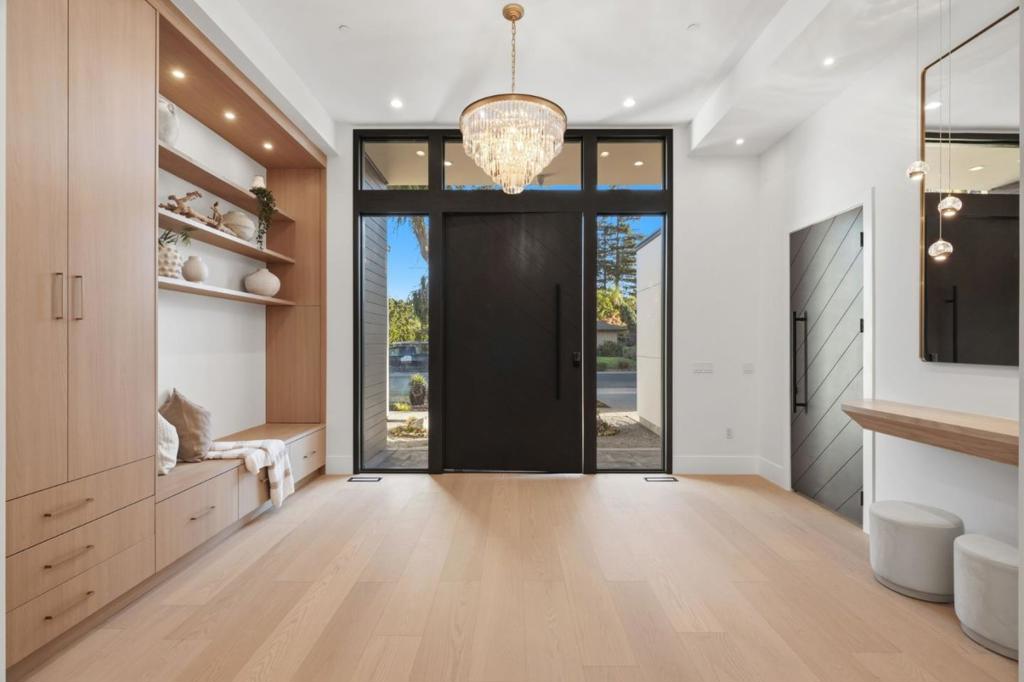 685 Riviera Drive