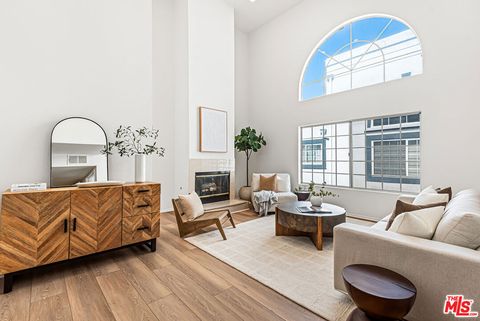 Photo of 3949 Bentley Avenue #8, Culver City, CA 90232 (MLS # 26834737)