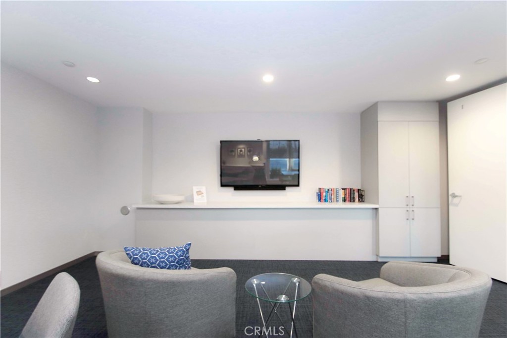 Downtown (DT) - Residential