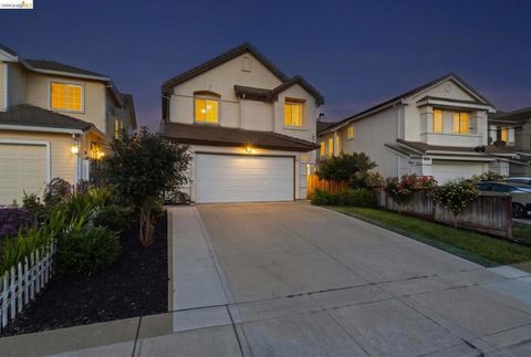Photo of 4921 Waterford Way Way, Antioch, CA 94531 (MLS # 41132293)