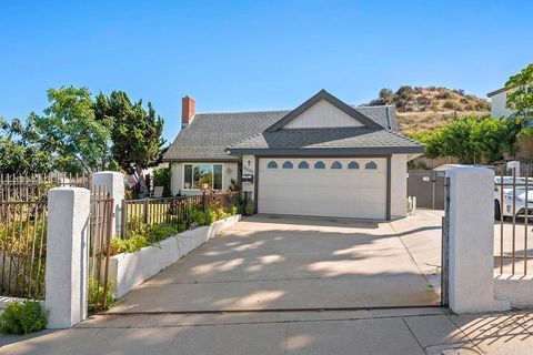 Photo of 6467 Viewpoint Drive, San Diego, CA 92139 (MLS # PTP2603520)