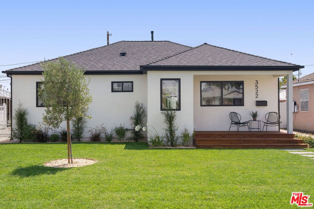 Photo of 3522 Potomac Avenue, Los Angeles, CA 90016 (MLS # 25592123)