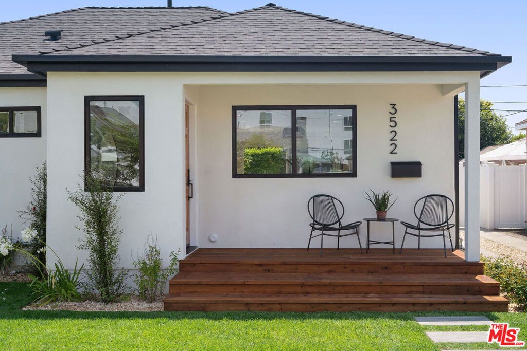 Photo of 3522 Potomac Avenue, Los Angeles, CA 90016 (MLS # 25592123)