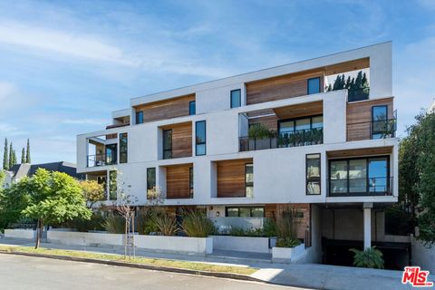 Photo of 132 N Swall Drive #202, Los Angeles, CA 90048 (MLS # 26634369)