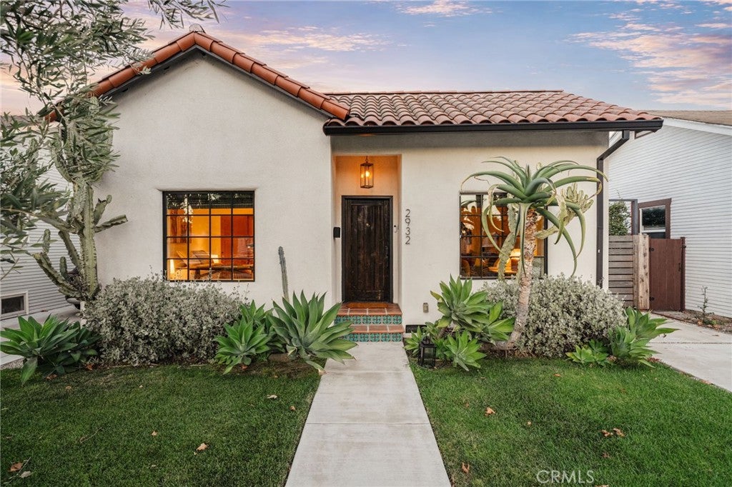2932 Edgehill Drive, Los Angeles CA 90018
