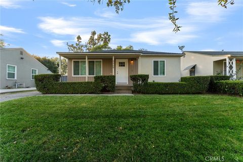Photo of 4909 Fidler Ave, Lakewood, CA 90712 (MLS # OC25278366)
