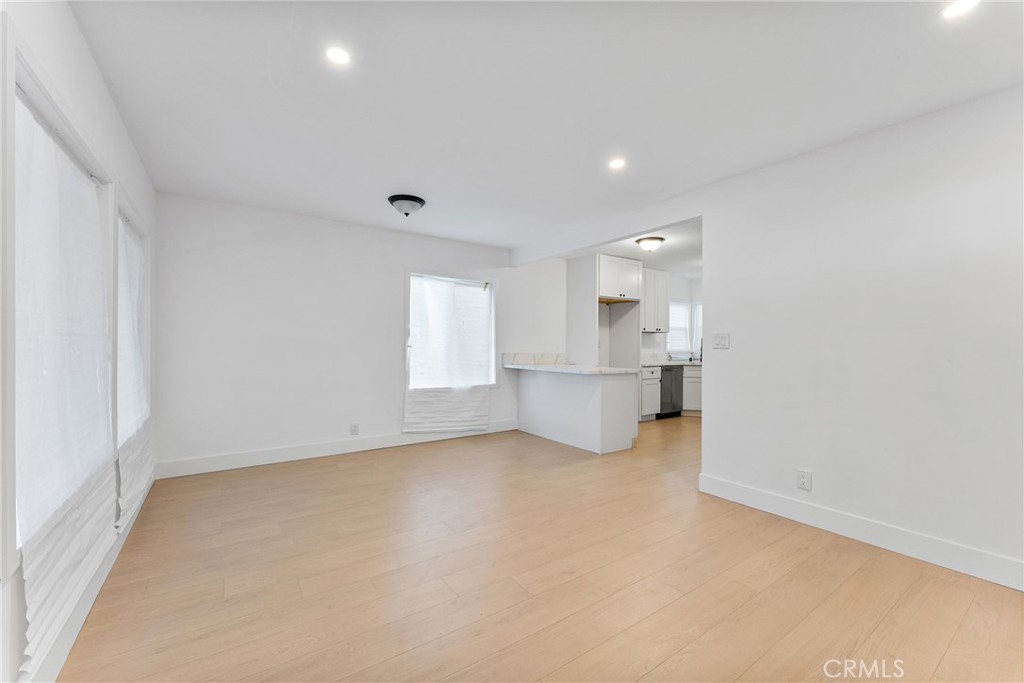 Lakewood Park/Long Beach (LLB) - Residential