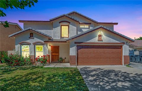Photo of 45441 Pickford Ave, Lancaster, CA 93534 (MLS # SR26084556)