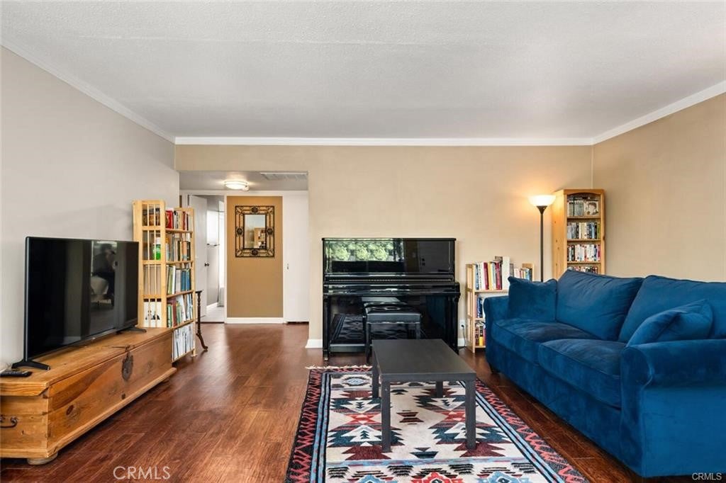 30 Plaza Way 7