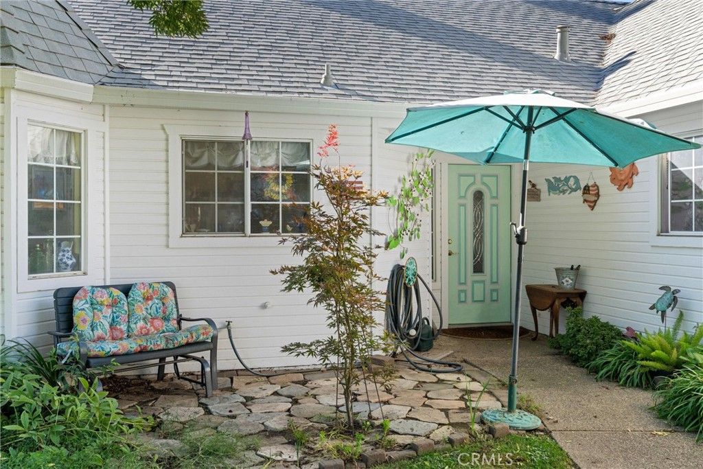 Photo of 23 Carriage Ln, Chico, CA 95926 (MLS # SN25242875)