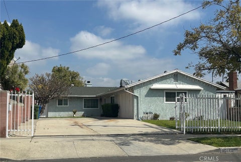 Photo of 10118 Telfair Ave, Pacoima, CA 91331 (MLS # SR26197863)
