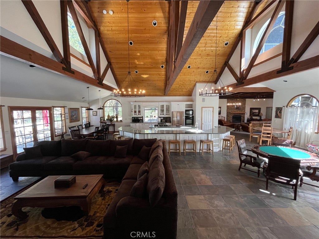 42385 Fox Farm