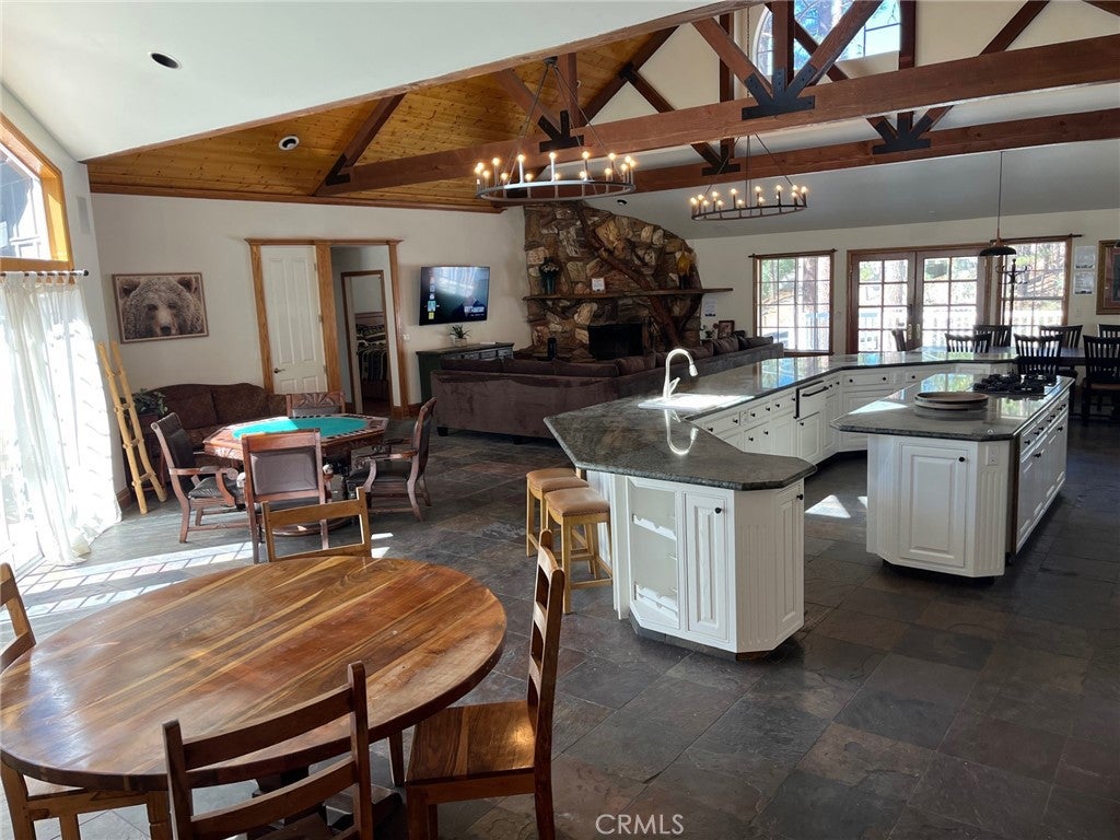 42385 Fox Farm